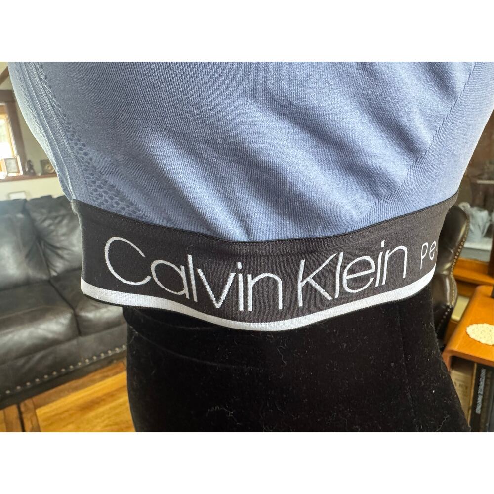 Calvin Klein Performance Blue Seamless Sports Bra Women’s Large - Picture 2 of 7